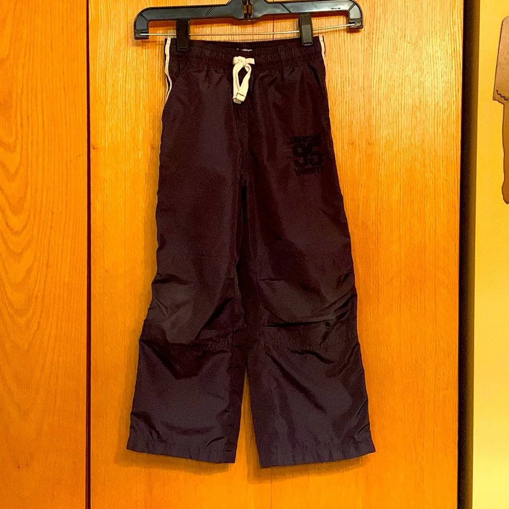 Oshkosh B’Gosh pull on warm up pants boy’s 5 side stripe gray lined zip ankle